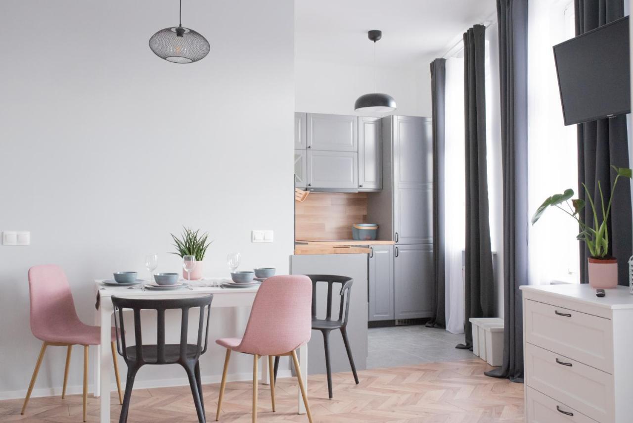 Apartament Magia Miasta Apartman Jelenia Góra Kültér fotó