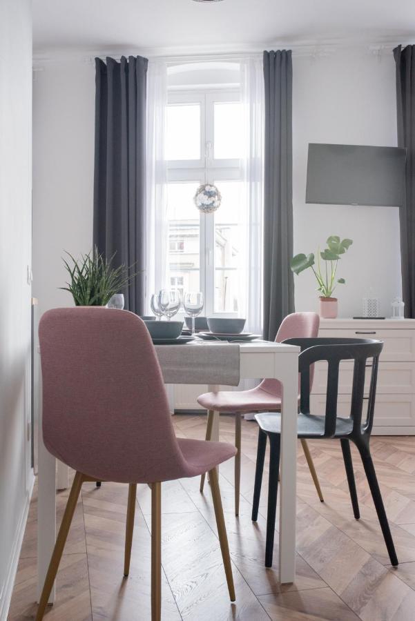 Apartament Magia Miasta Apartman Jelenia Góra Kültér fotó